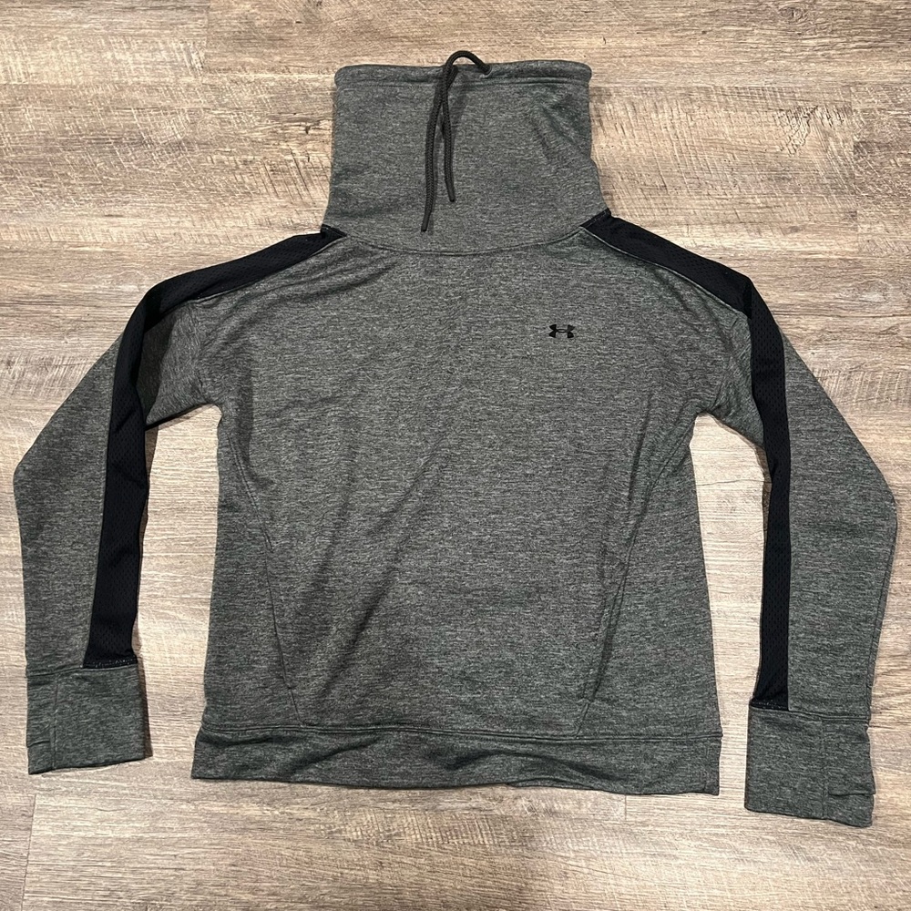 Women’s under armour sweatshirt.